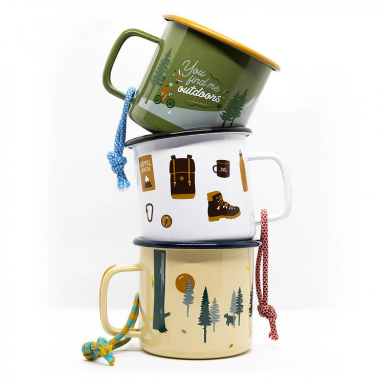 Bundle of Enamel mugs