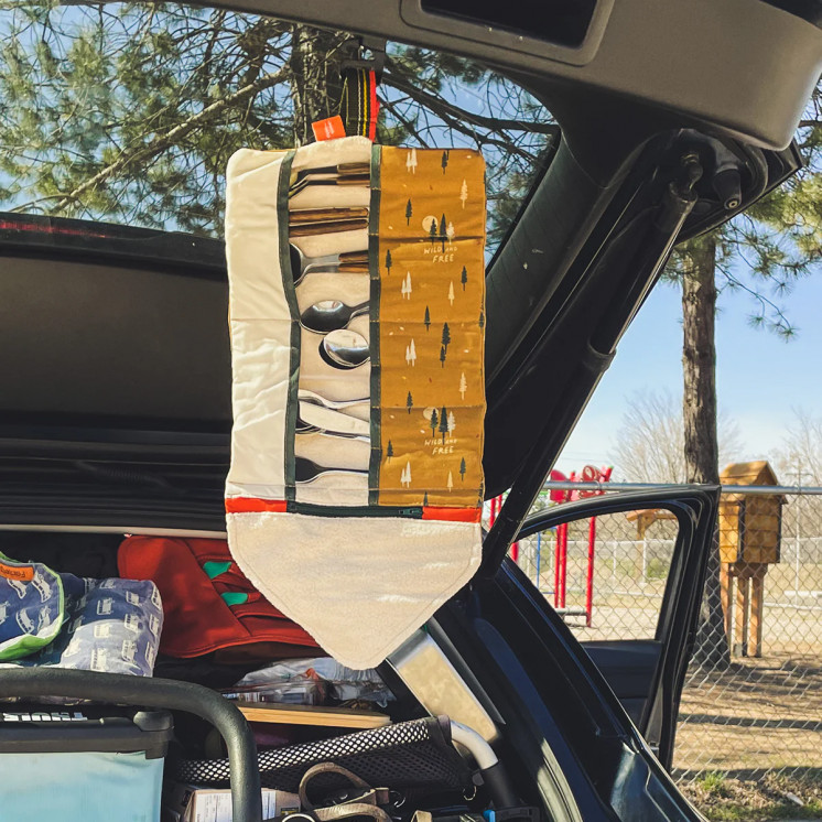 Roadtyping – 'Wild & Free' camping spice and cutlery holder